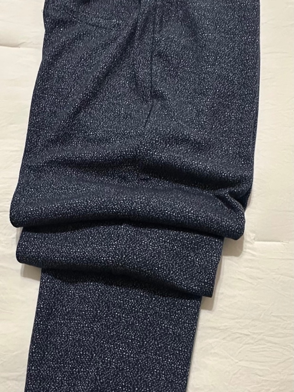 Brand new Banana Republic "Rowan" wide-leg pants in size 6. Features a classic a